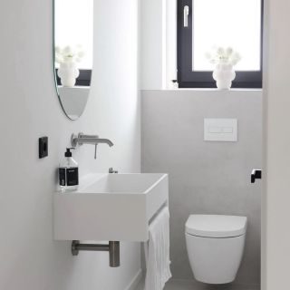 U nás v @cerano.cz najdete i umyvadla, která myslí na každý detail 👀 třeba s praktickou odkládací plochou pod umyvadlem...